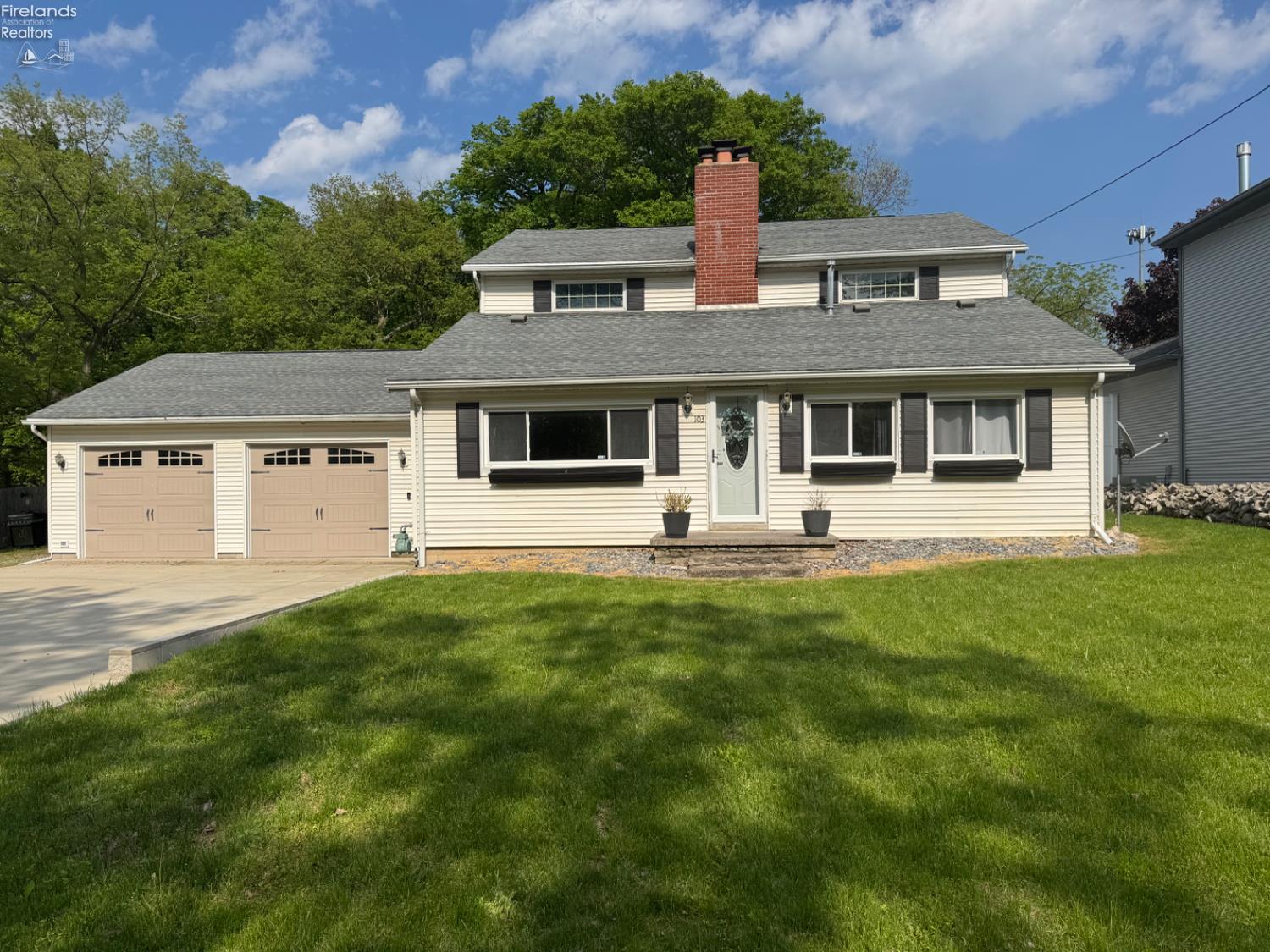 103 Hidden Beach Road Lakeside Marblehead, OH 43440 - Photo 1 of 29 Gallery Image 1