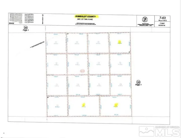 a black and white photo of a living room