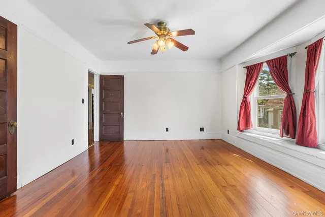 $949,000 | 230 Van Cortlandt Park Avenue, Yonkers, NY 10705