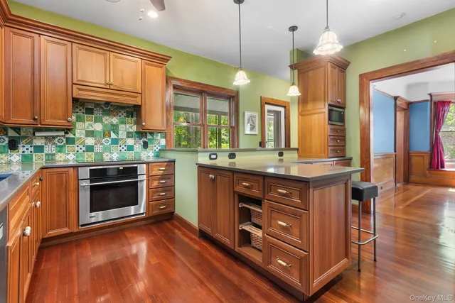 $949,000 | 230 Van Cortlandt Park Avenue, Yonkers, NY 10705