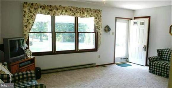 341 Company Farm Road Aspers, PA 17304 - Photo 11 of 16 Living Room