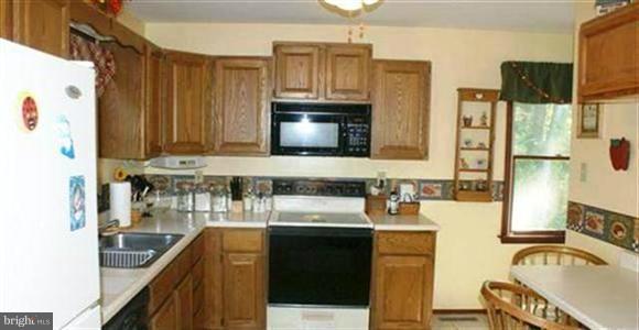 341 Company Farm Road Aspers, PA 17304 - Photo 8 of 16 Kitchen