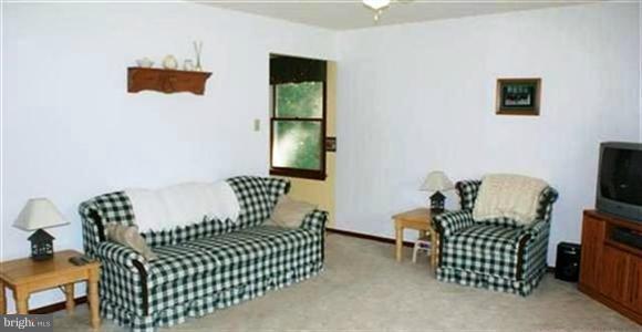 341 Company Farm Road Aspers, PA 17304 - Photo 10 of 16 Living Room