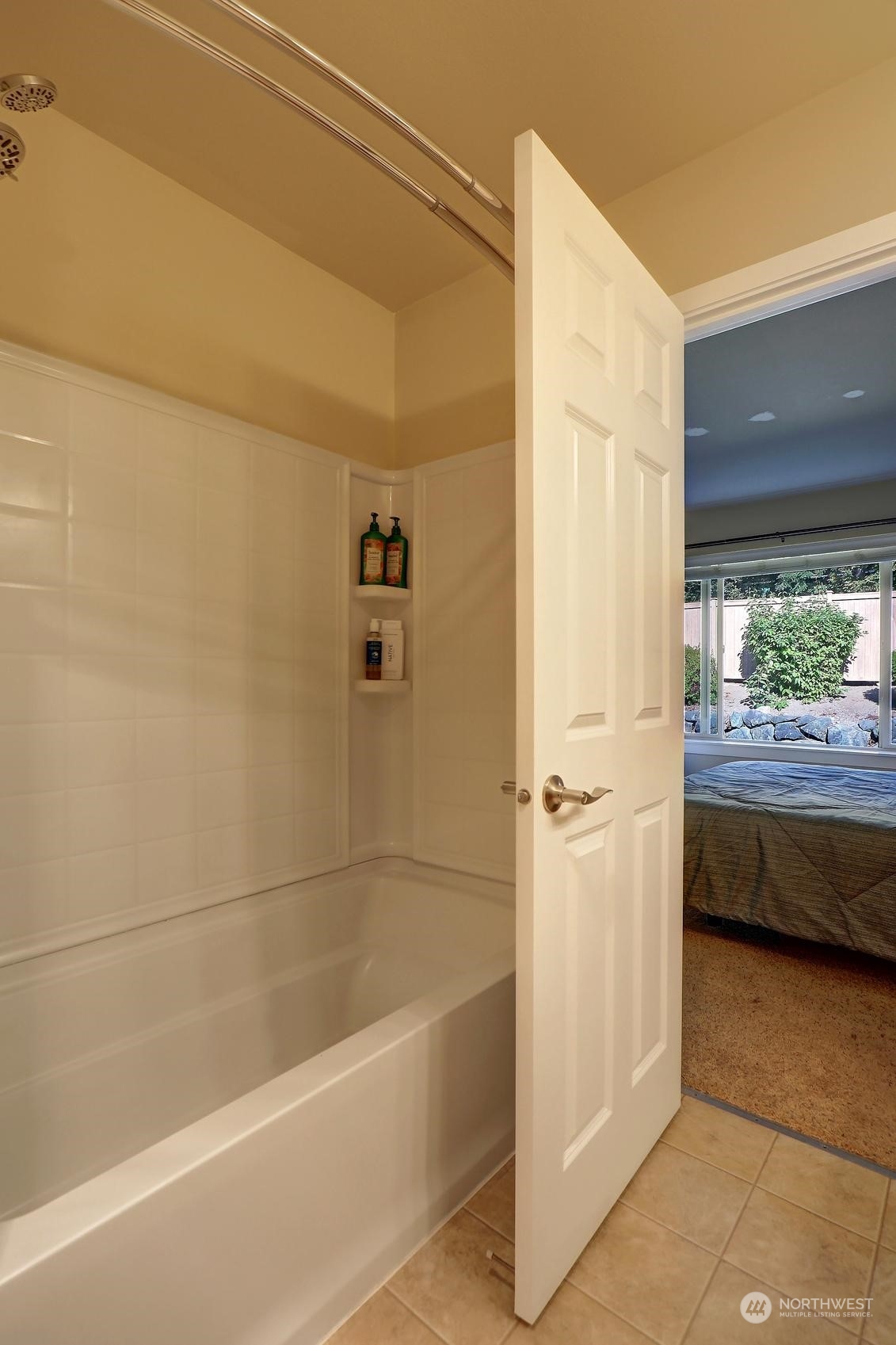 1900 Weaver Road, Unit G102 Snohomish, WA 98290 - Photo 11 of 17 Gallery Image 11