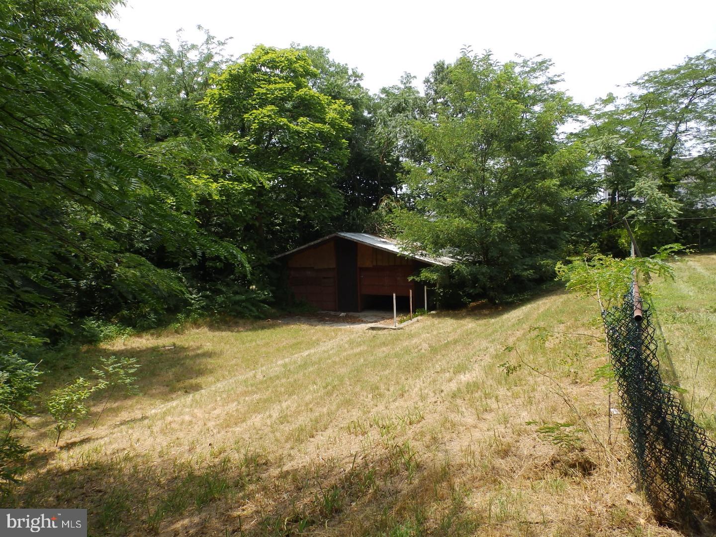 1082 Berkley Road Gibbstown, NJ 08027 - Photo 8 of 21 Gallery Image 8