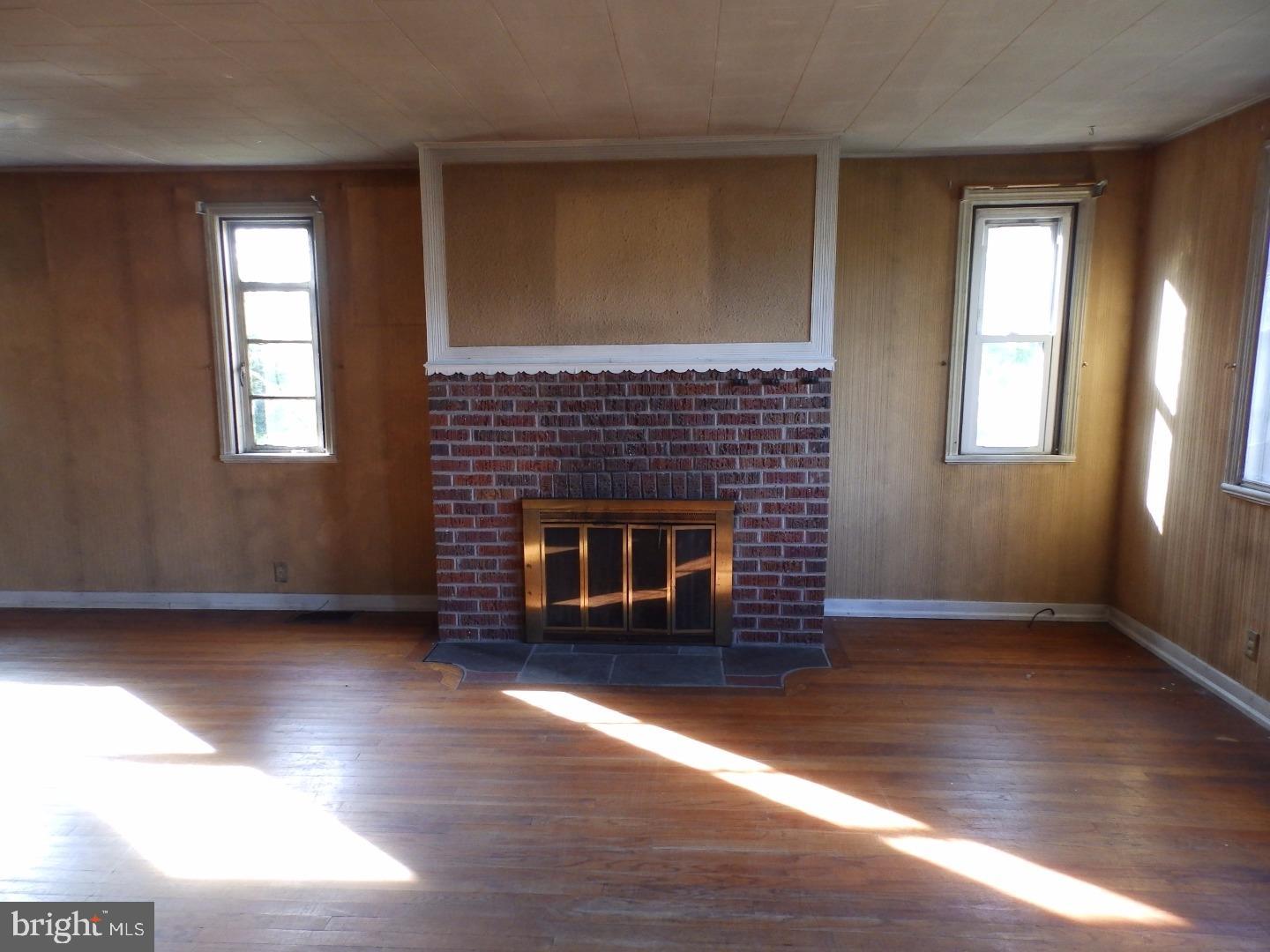 1082 Berkley Road Gibbstown, NJ 08027 - Photo 10 of 21 Gallery Image 10