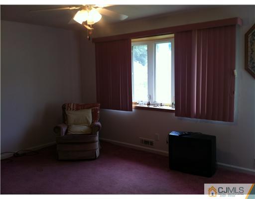 14 Piersoll Road Old Bridge, NJ 08857 - Photo 3 of 15 Gallery Image 3