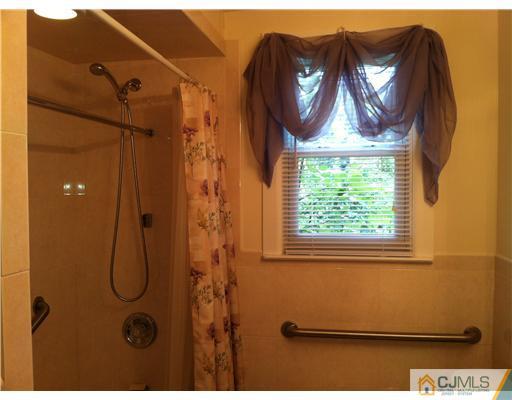 14 Piersoll Road Old Bridge, NJ 08857 - Photo 5 of 15 Gallery Image 5