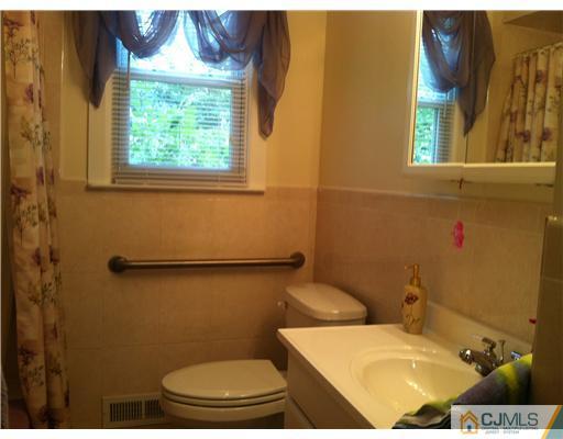 14 Piersoll Road Old Bridge, NJ 08857 - Photo 6 of 15 Gallery Image 6