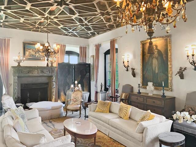 Undisclosed Address Palm Beach, FL 33480 - Photo 18 of 33 Glorious Living Room