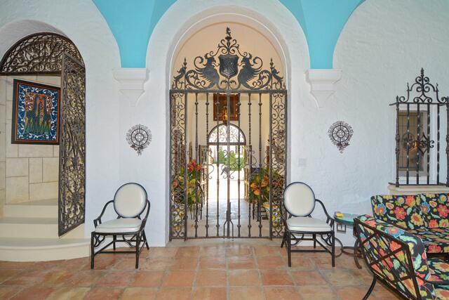 Undisclosed Address Palm Beach, FL 33480 - Photo 6 of 33 Foyer