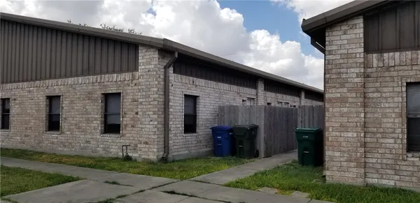 $1,100 | 11217 Willowood Creek Drive, Unit C, Corpus Christi, TX 78410