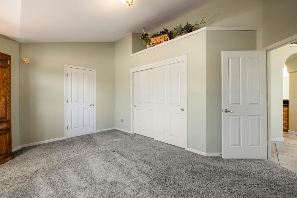 4865 Sunset Ridge Road Klamath Falls, OR 97601 - Photo 24 of 33 4865SunsetRidgeRd-39