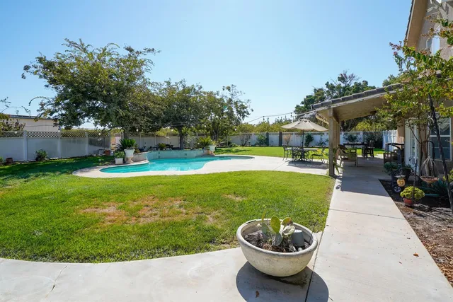 a view of steet room