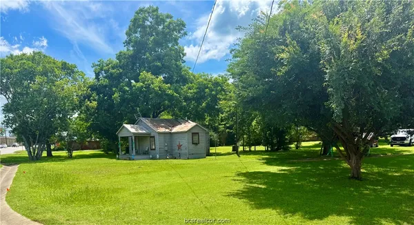 $125,000 | 1202 West W Highway West, Caldwell, TX 77836