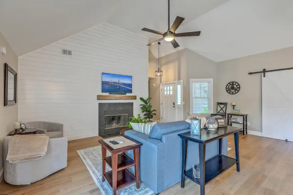 $4,650 | 842 Harbor Pl Drive, Charleston, SC 29412
