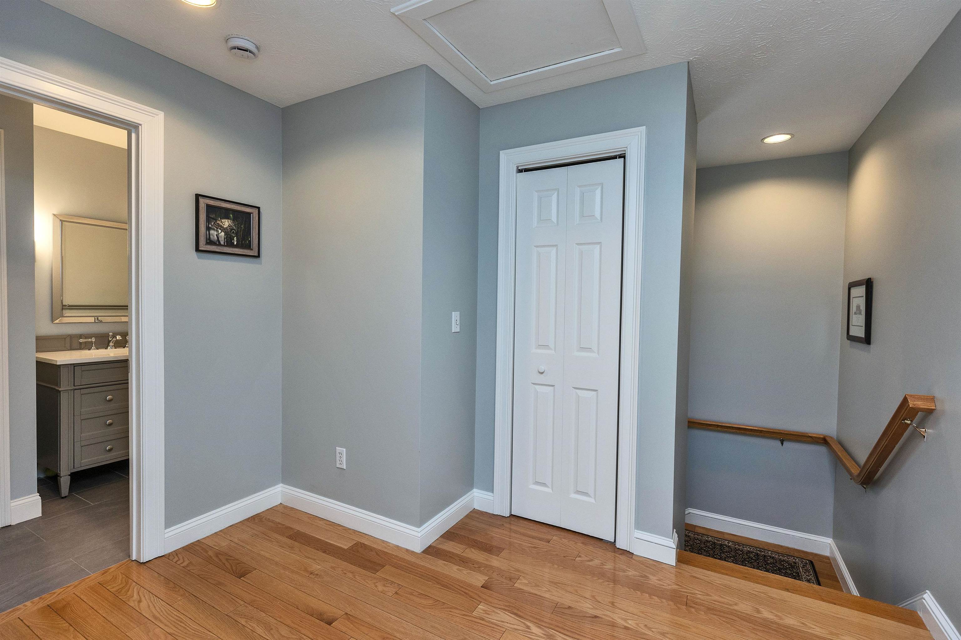 2246 Elm Street Manchester, NH 03104 - Photo 21 of 40