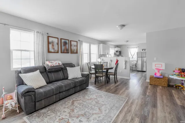 $154,900 | 10009 East Jackson Street, Selma, IN 47383