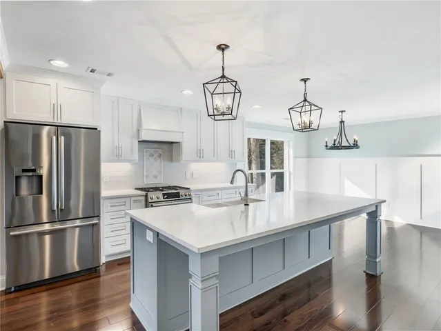 $835,000 | 5435 Shadburn Ferry Road, Buford, GA 30518