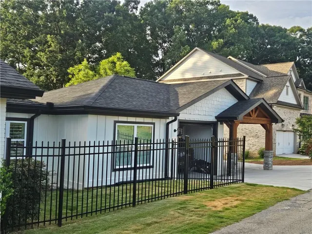 $835,000 | 5435 Shadburn Ferry Road, Buford, GA 30518