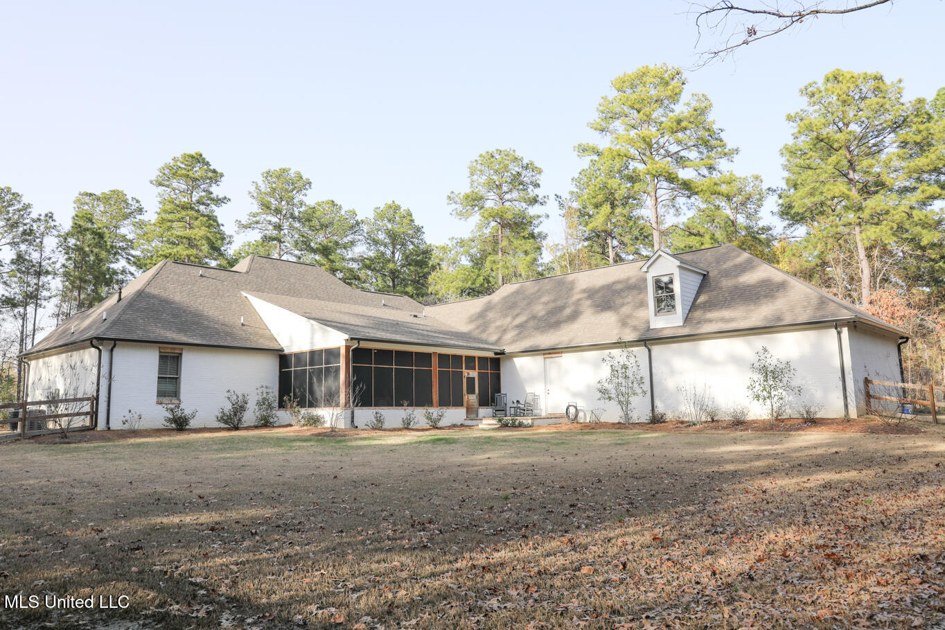 545 12 Oaks Trace Canton, MS 39046 - Photo 41 of 44 545 12 Oaks Trace-52