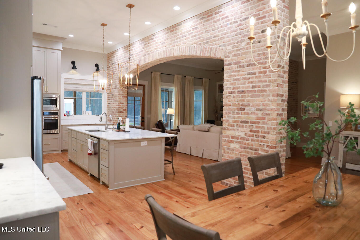 545 12 Oaks Trace Canton, MS 39046 - Photo 5 of 44 545 12 Oaks Trace-12