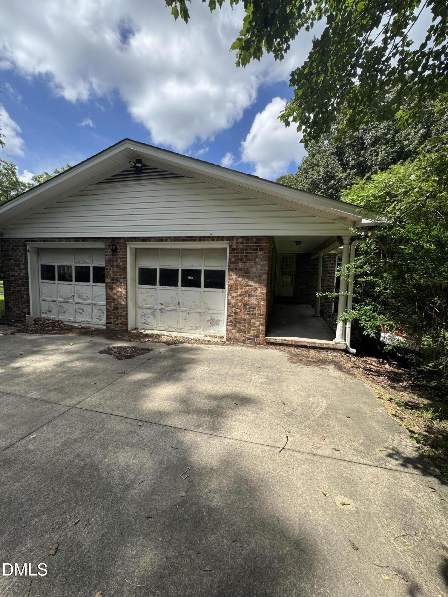 552 Clay Thomas Road Roxboro, NC 27573 - Photo 3 of 18 IMG_8883