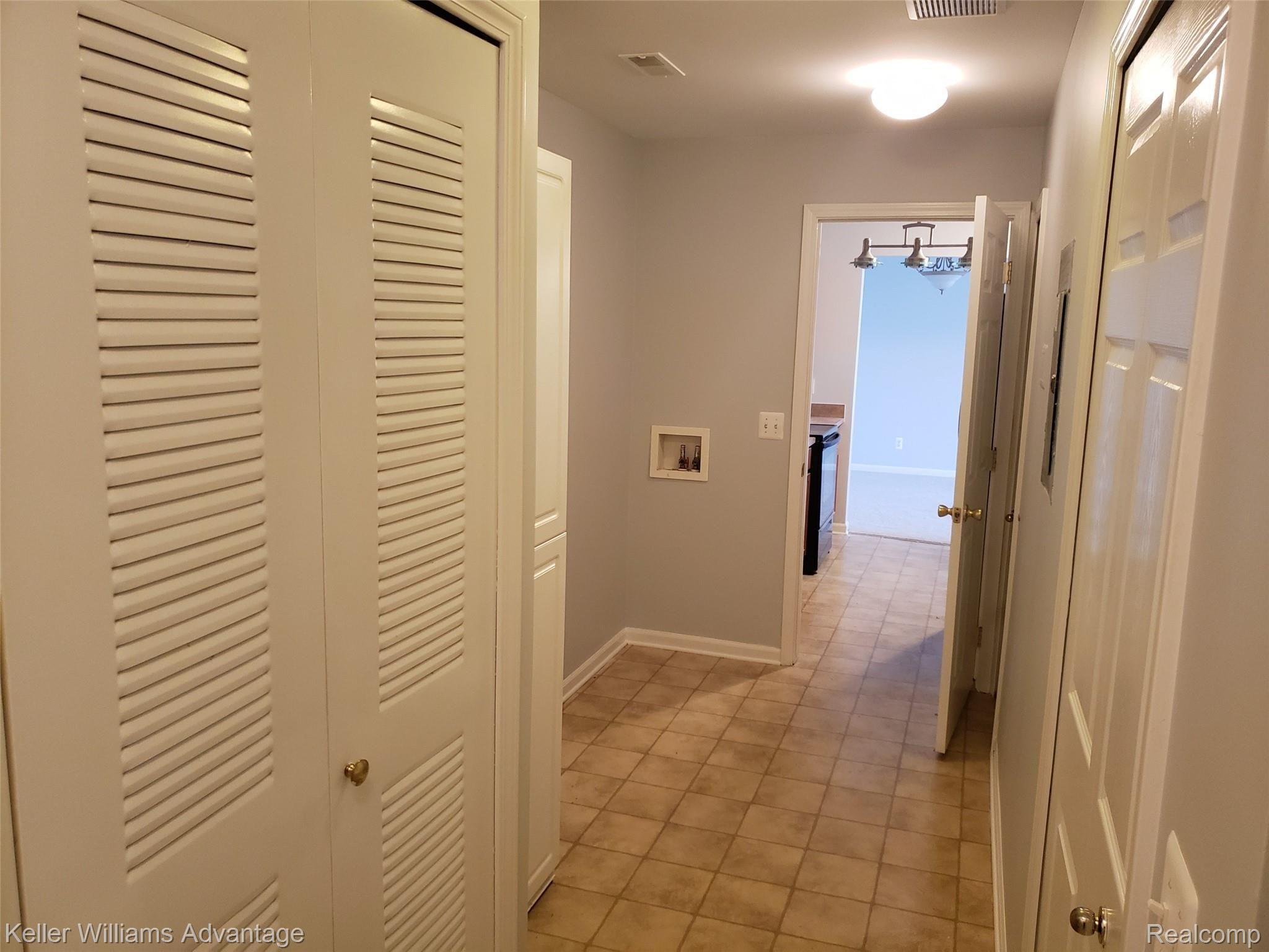 11770 Farmington Road Livonia, MI 48150 - Photo 12 of 12 20201031_124429_resized.jpg
