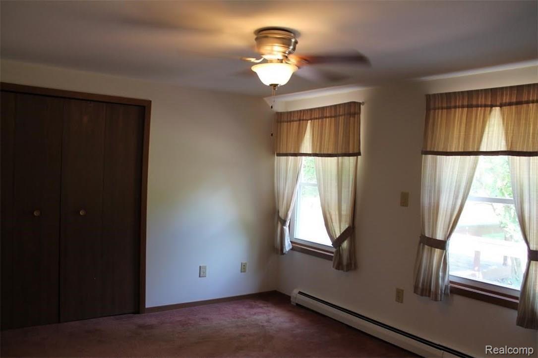 1860 Layton Road Fowlerville, MI 48836 - Photo 14 of 36 house10.jpg