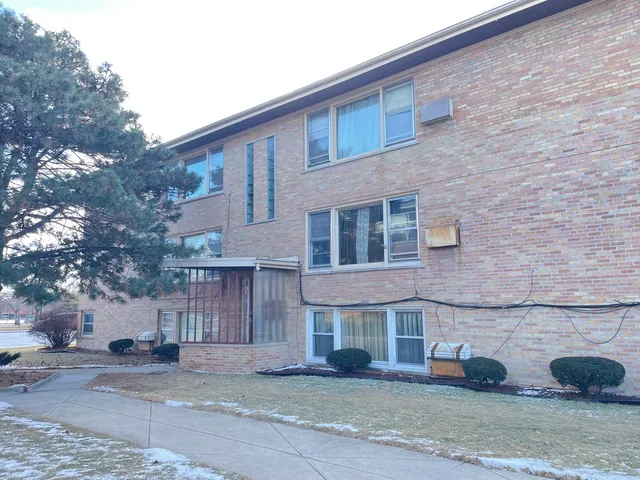 $1,100 | 8046 South Pulaski Road, Chicago, IL 60652