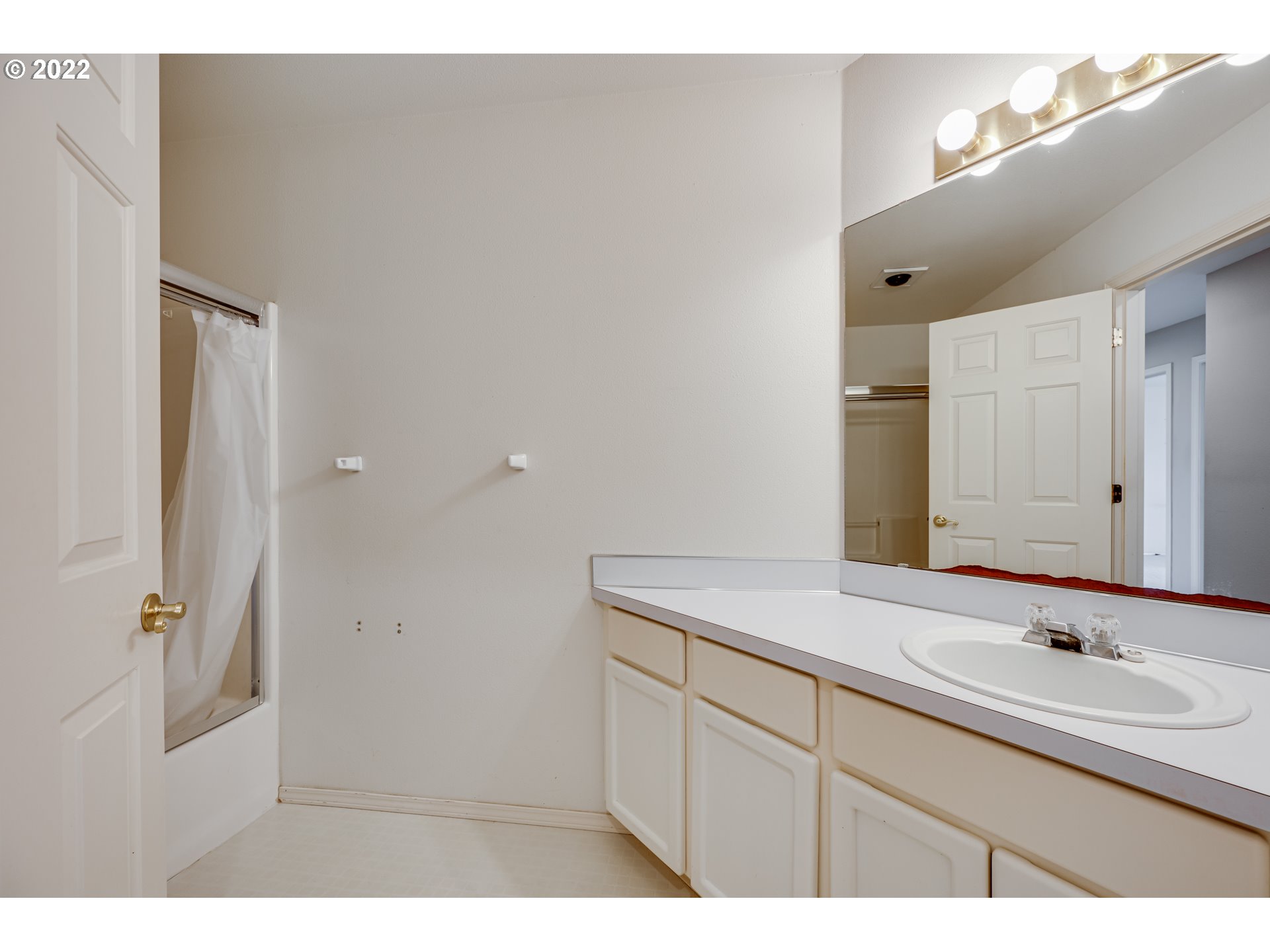 28502 Northwest 66th Avenue Ridgefield, WA 98642 - Photo 15 of 32 Gallery Image 15