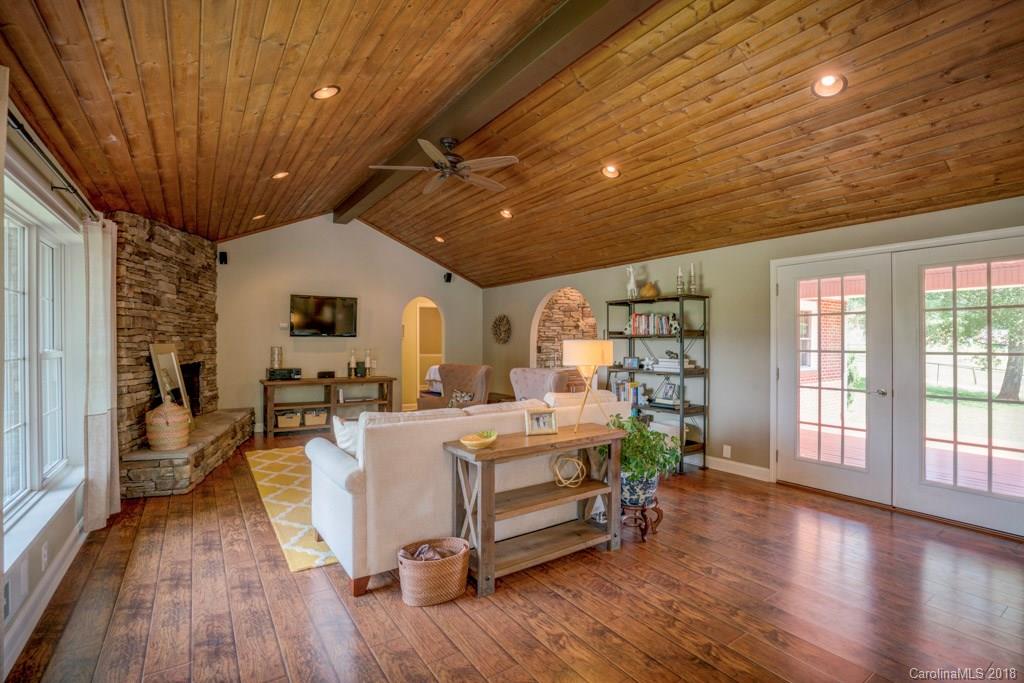 1313 Hayes Road Columbus, NC 28722 - Photo 5 of 19