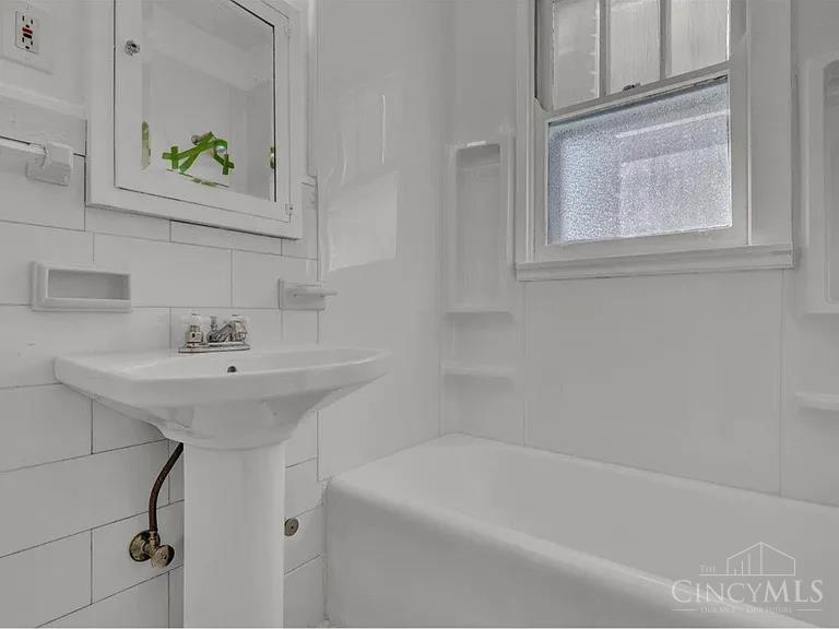 4363 Ridgeview Avenue, Unit 2 Cincinnati, OH 45238 - Photo 14 of 15