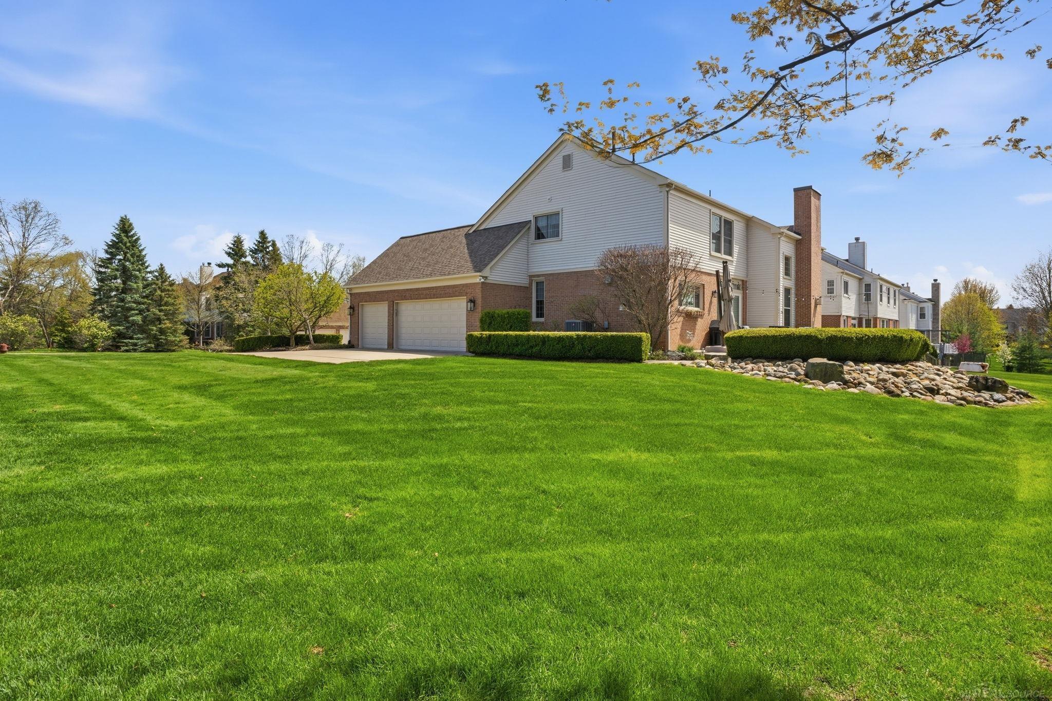 4030 Holly Lane Rochester, MI 48306 - Photo 32 of 36 Gallery Image 32