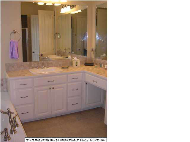 2962 Rue Dauphine Baton Rouge, LA 70810 - Photo 8 of 12 Gallery Image 8