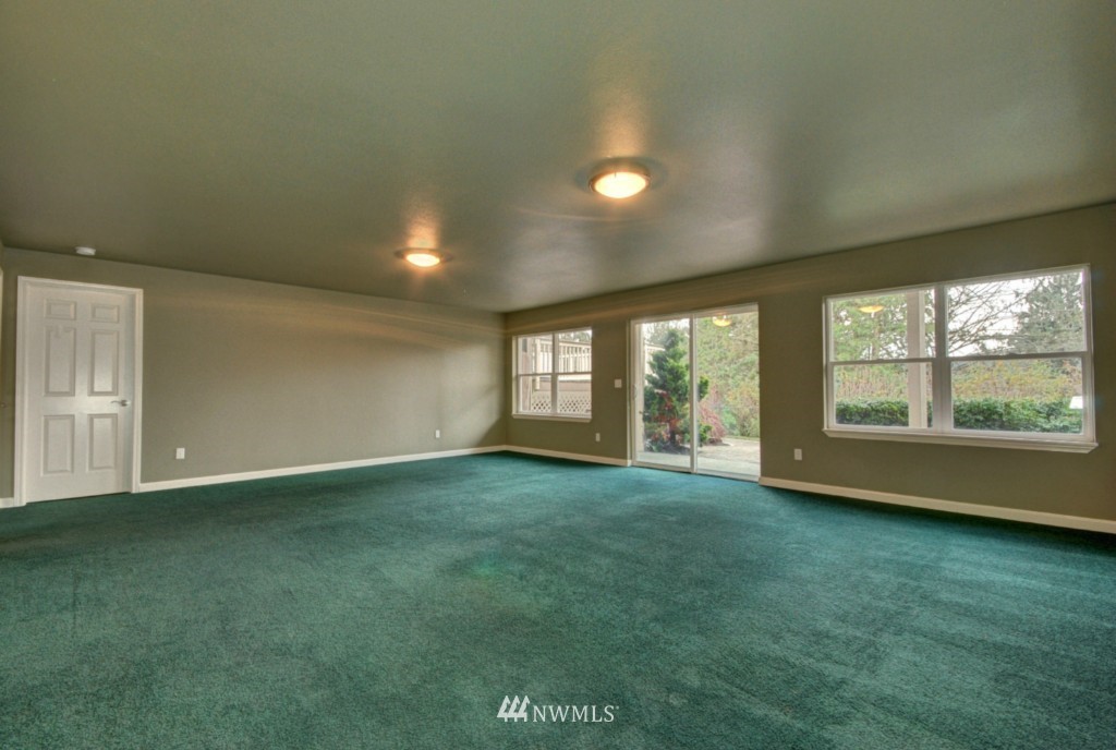 4128 Jones Road Oak Harbor, WA 98277 - Photo 11 of 15 Gallery Image 11