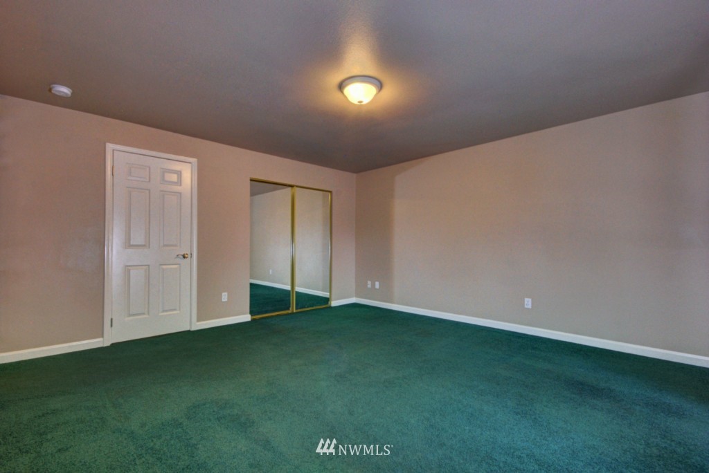 4128 Jones Road Oak Harbor, WA 98277 - Photo 13 of 15 Gallery Image 13