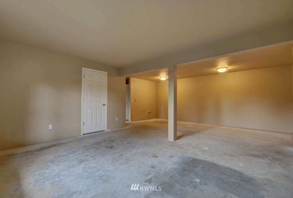 4128 Jones Road Oak Harbor, WA 98277 - Photo 14 of 15 Gallery Image 14