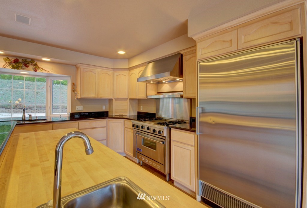 4128 Jones Road Oak Harbor, WA 98277 - Photo 5 of 15 Gallery Image 5
