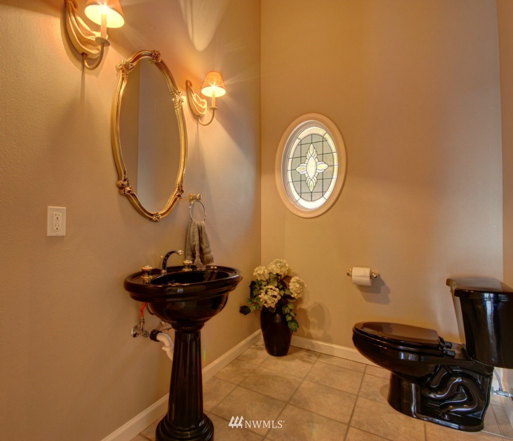 4128 Jones Road Oak Harbor, WA 98277 - Photo 10 of 15 Gallery Image 10