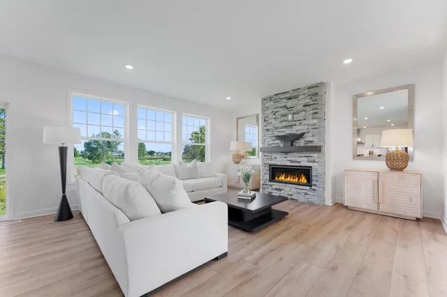 $850,695 | 8887 Binder Way, St. Paul, MN 55129