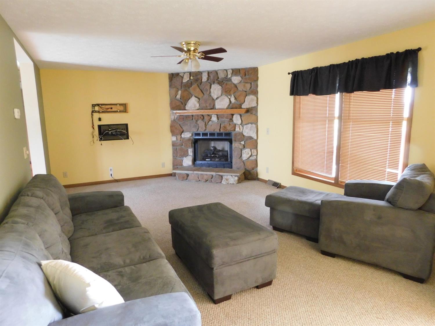 6866 Bud Ballard Rd Road Florence, IN 47020 - Photo 4 of 32 Gallery Image 4