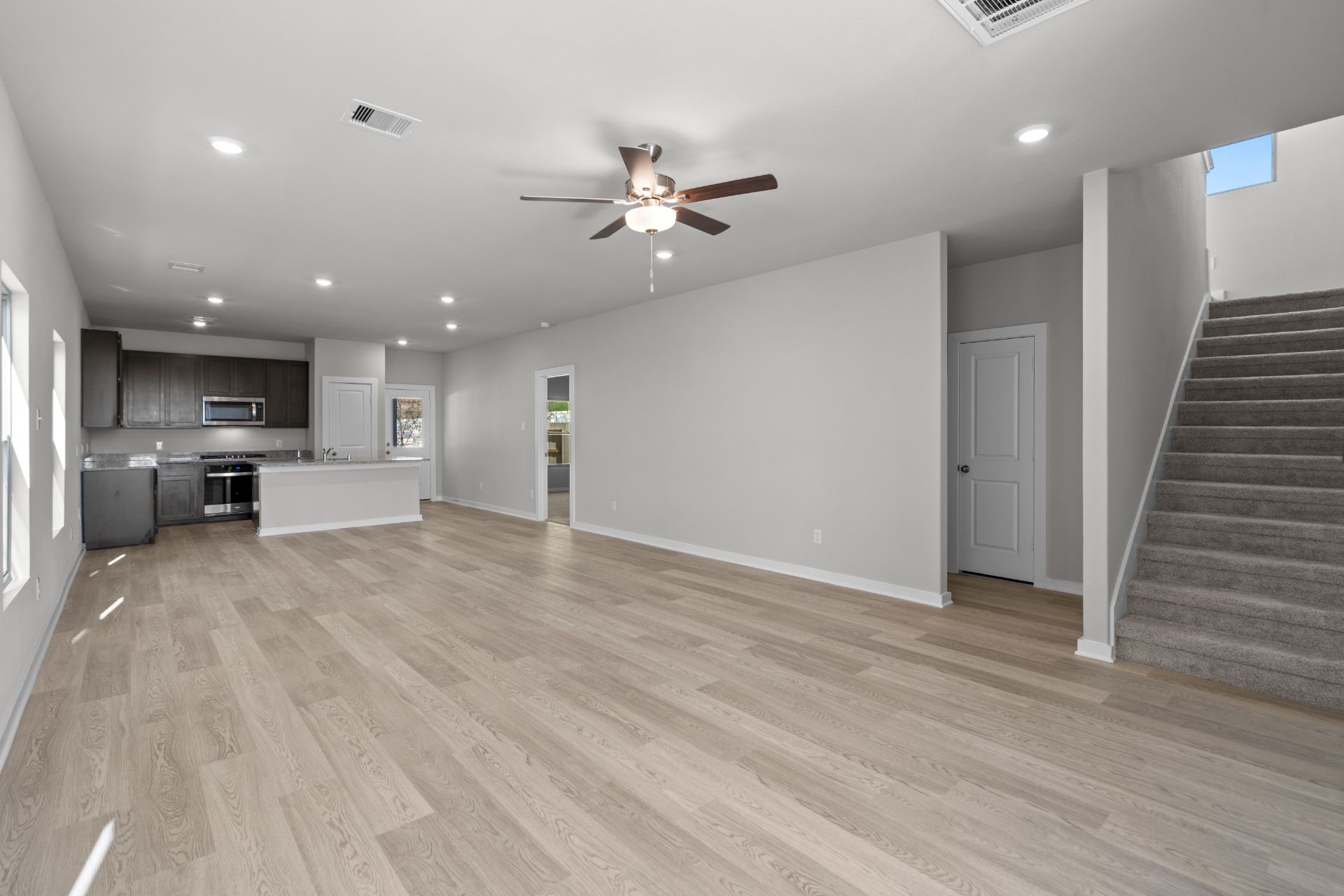 12203 Ridge Top Drive Conroe, TX 77304 - Photo 9 of 26