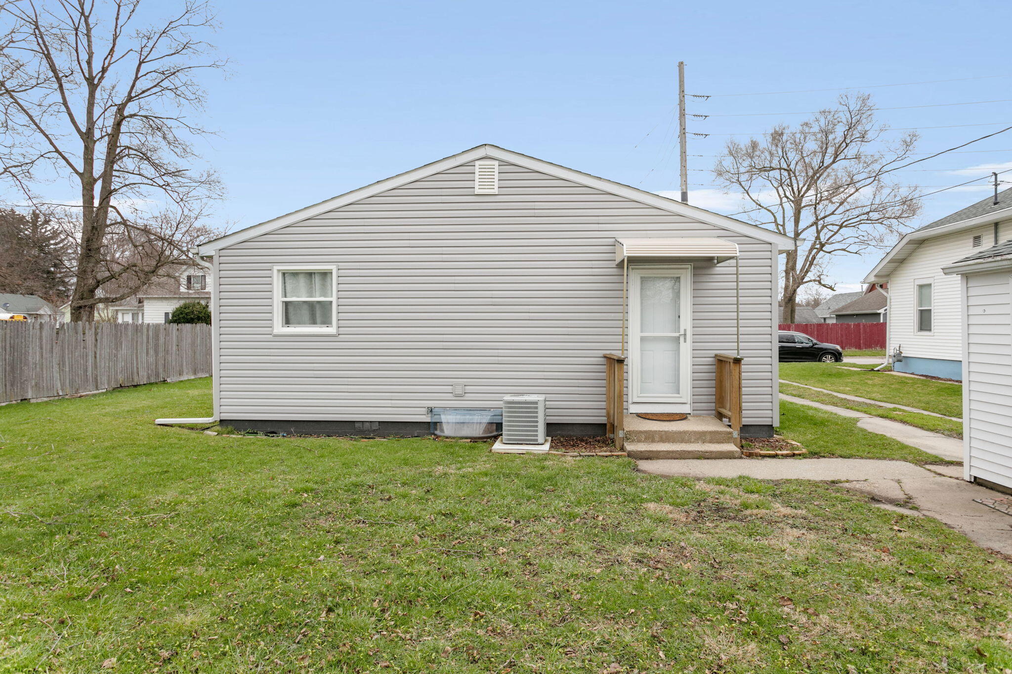 1104 Rumely Street La Porte, IN 46350 - Photo 5 of 30 2048x1365