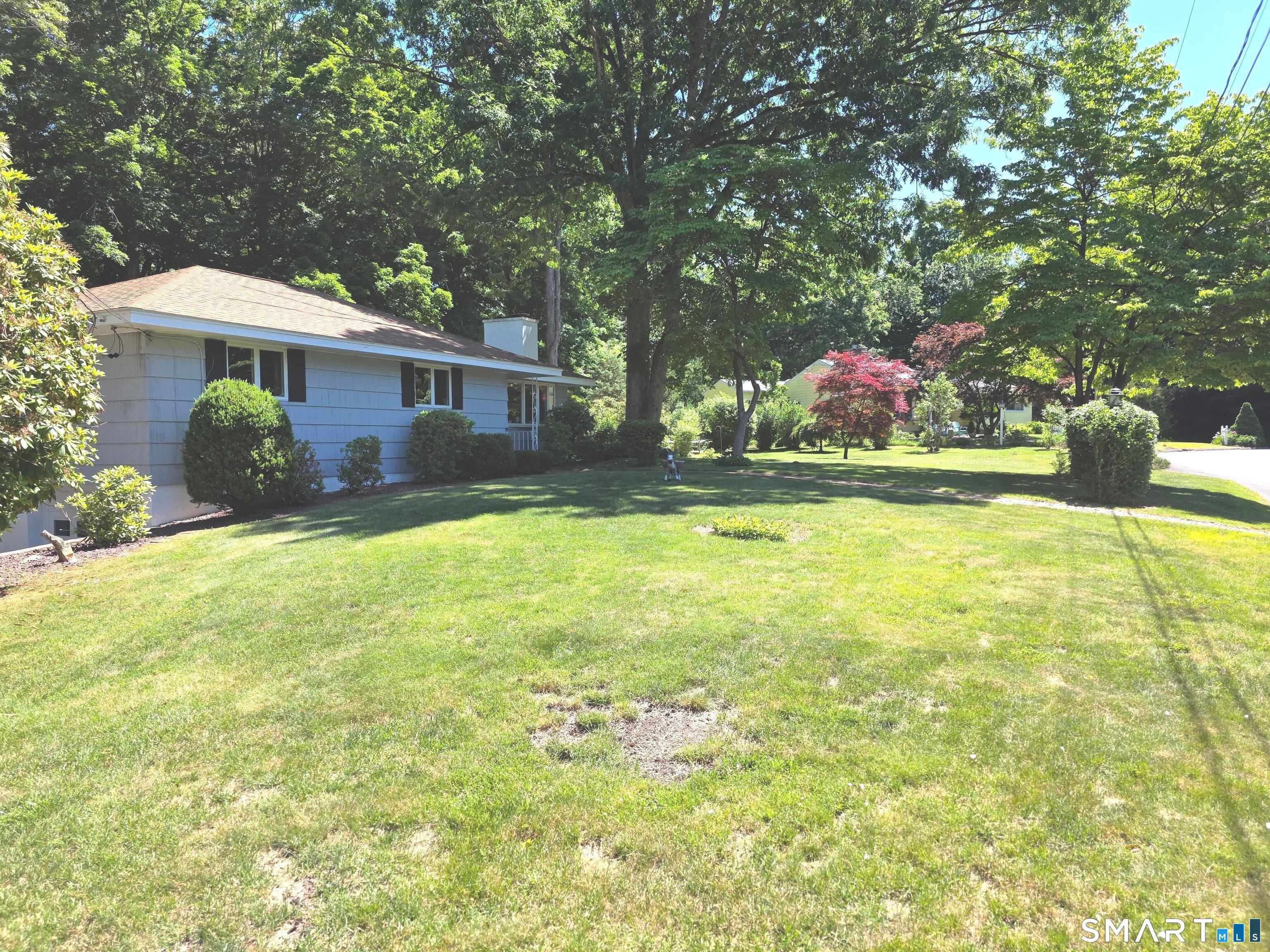 54 Hemlock Ridge Cheshire, CT 06410 - Photo 7 of 34