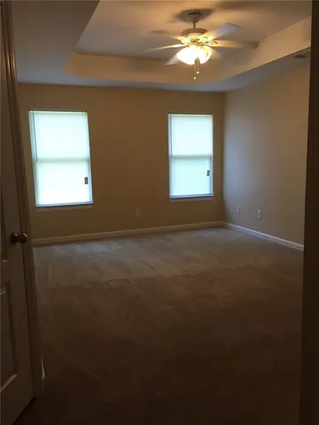 a view of empty room with window