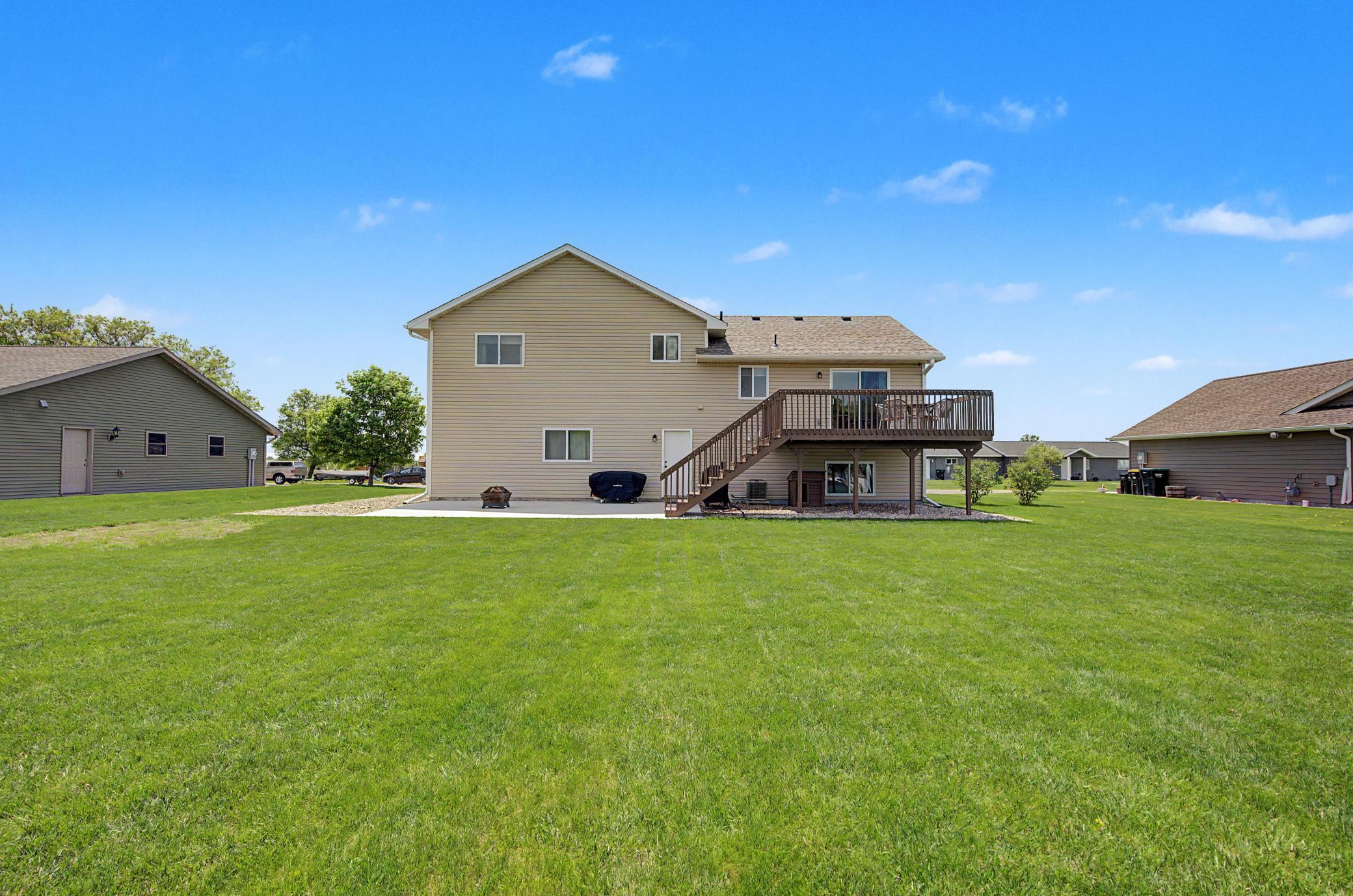 401 10th Street Southeast Freeport, MN 56331 - Photo 8 of 41