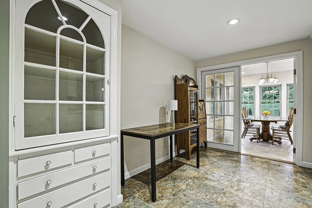 19 Chestnut Hill Road Northborough, MA 01532 - Photo 5 of 14 Gallery Image 5