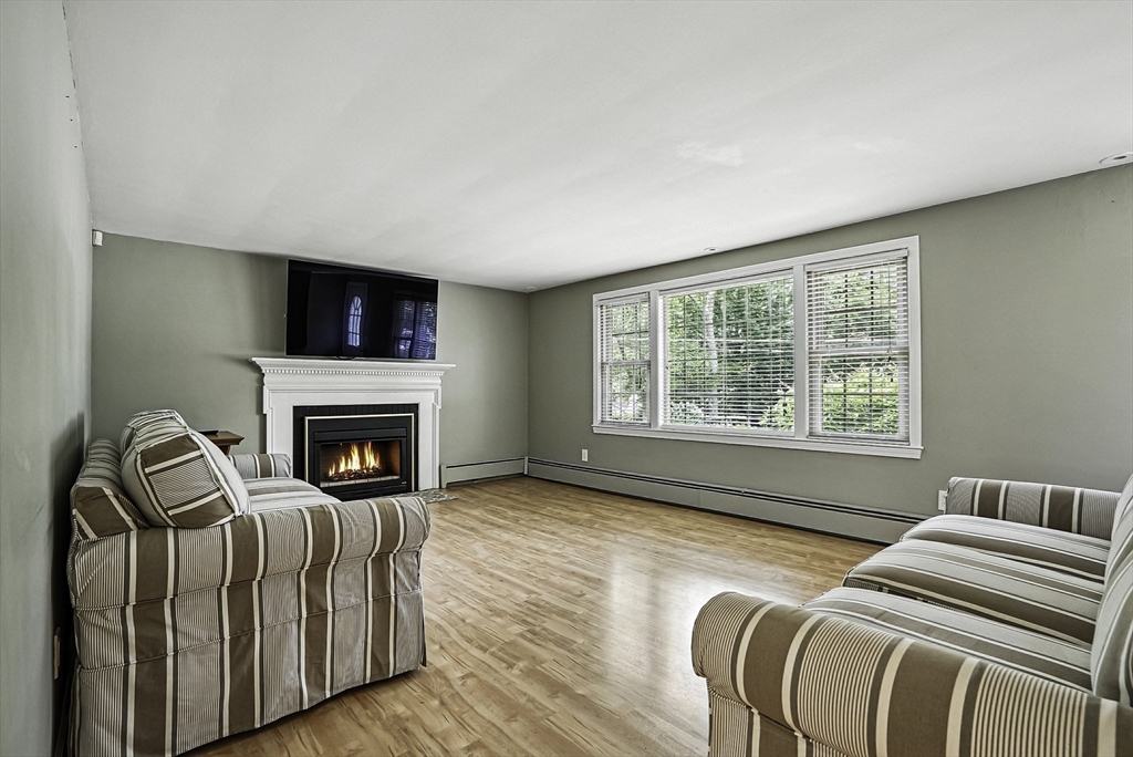 19 Chestnut Hill Road Northborough, MA 01532 - Photo 6 of 14 Gallery Image 6