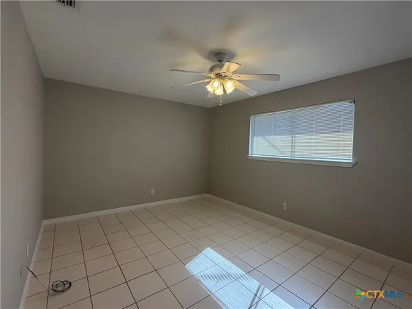 $1,375 | 111 Lancelot Street, Unit 1, Victoria, TX 77904